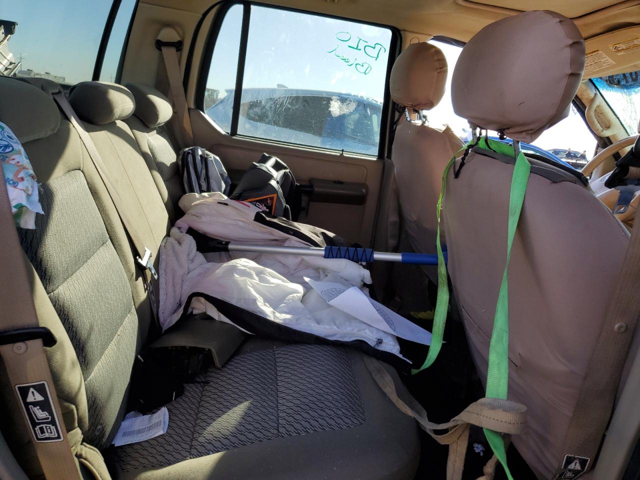 2003 Ford Explorer - Image 11