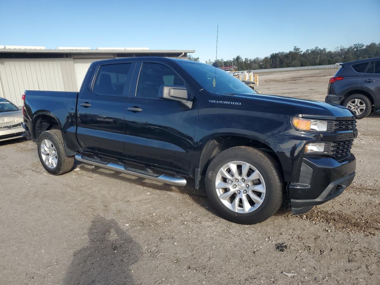 2022 Chevrolet Silverado - Image 4