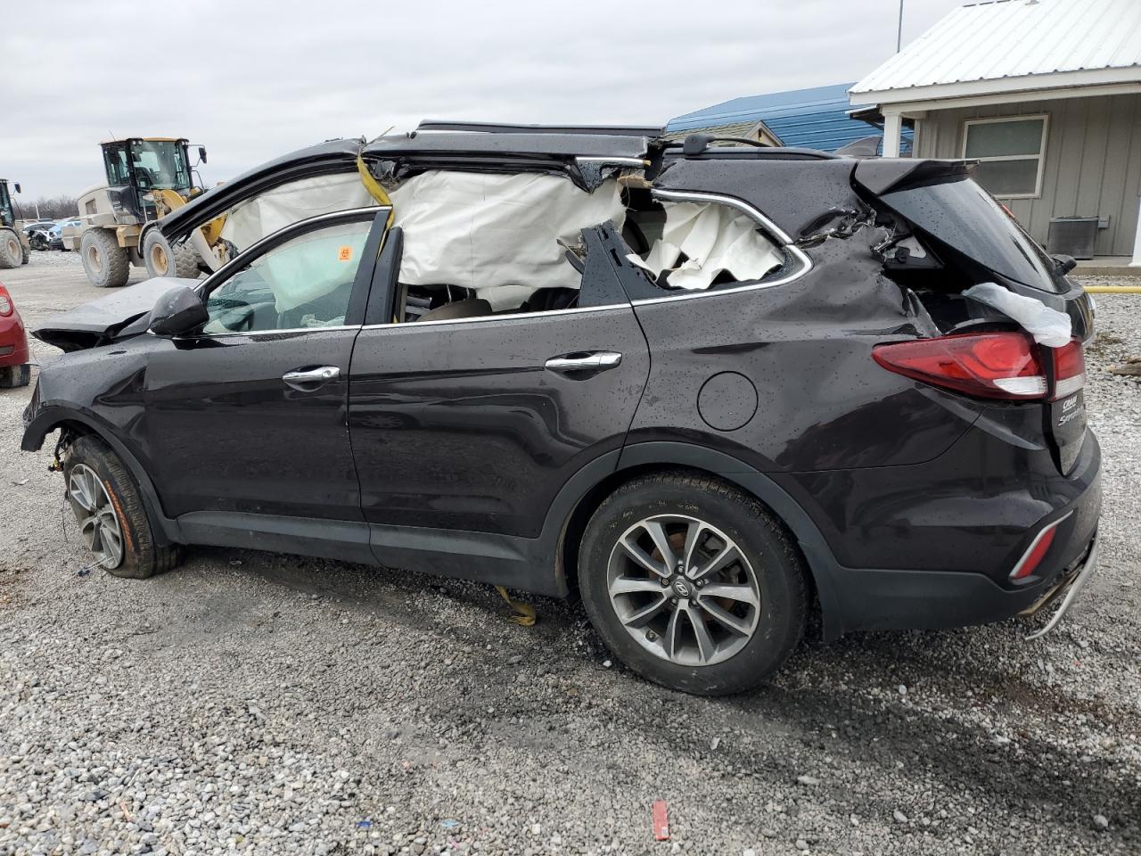 2018 Hyundai Santa Fe - Image 2