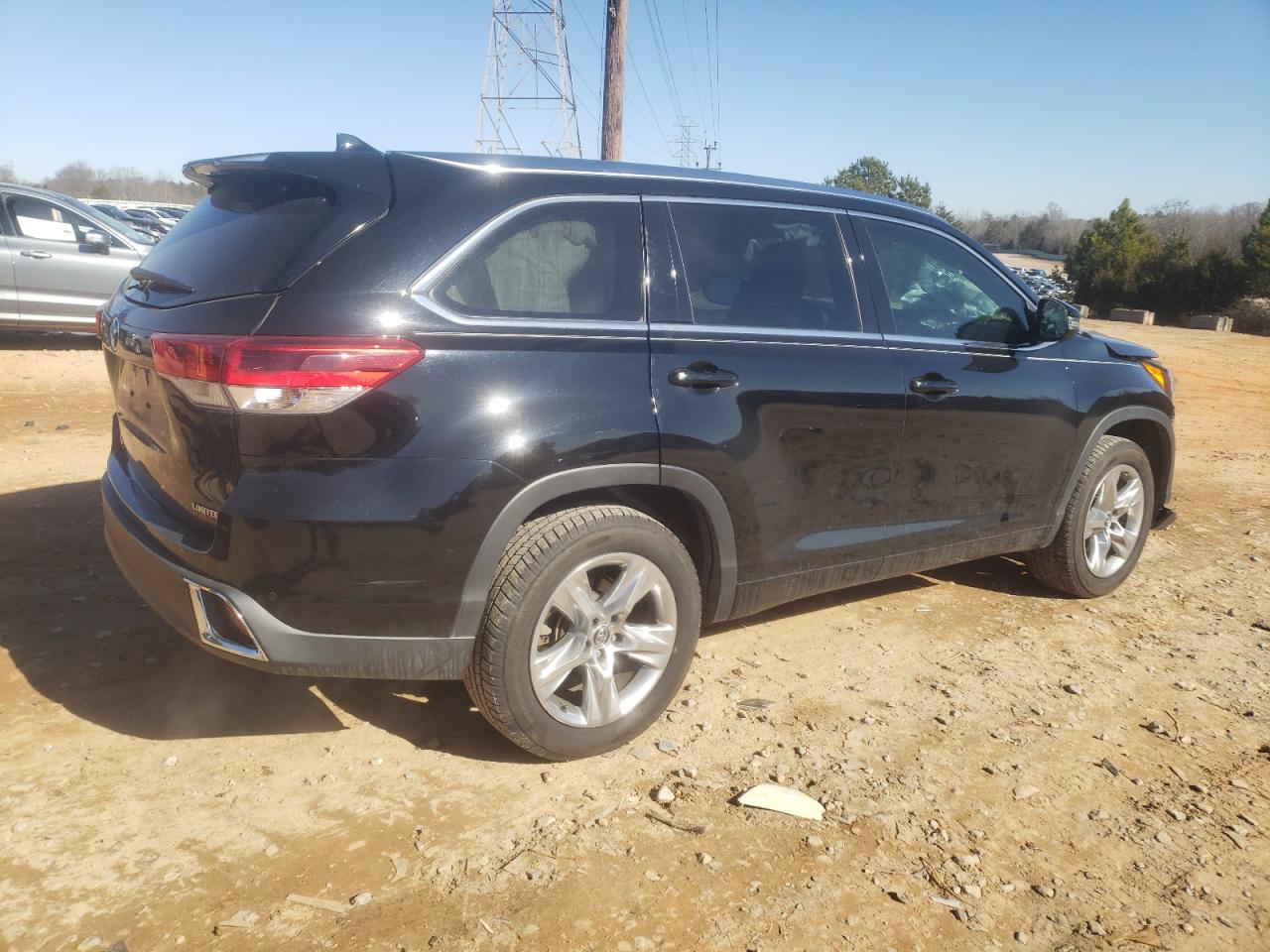 2019 Toyota Highlander - Image 3
