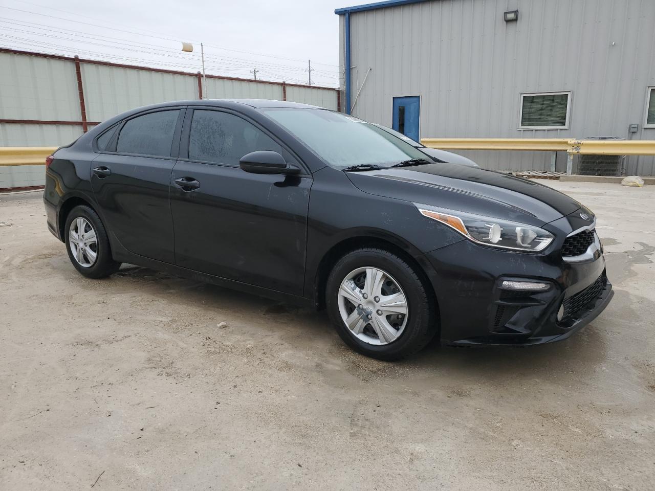 2021 Kia Forte - Image 4