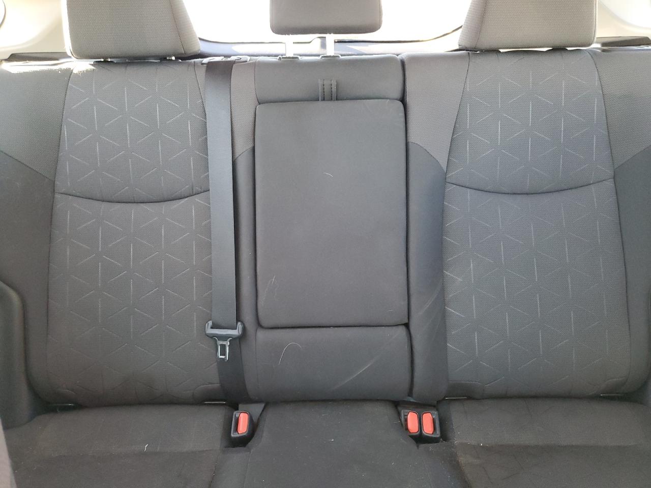 2019 Toyota RAV 4 - Image 10
