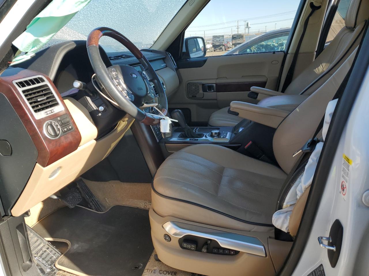 2011 Land Rover Range Rover - Image 7