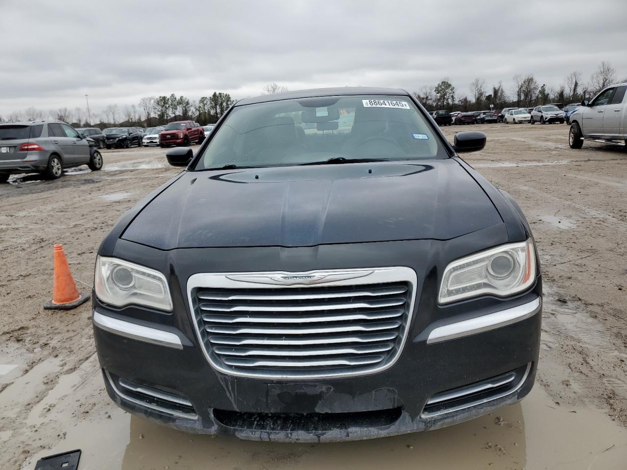 2013 Chrysler 300 - Image 5