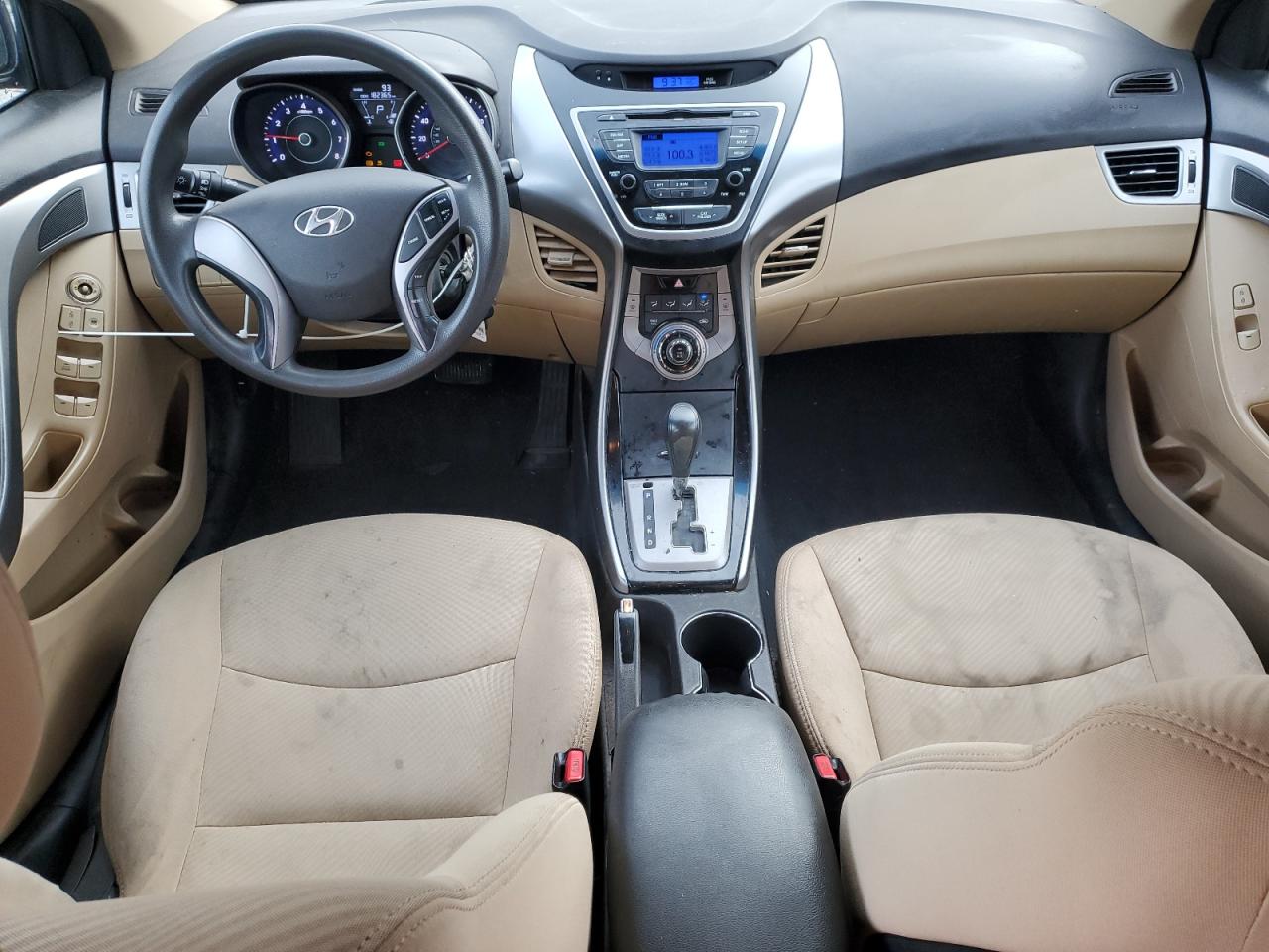 2013 Hyundai Elantra - Image 8