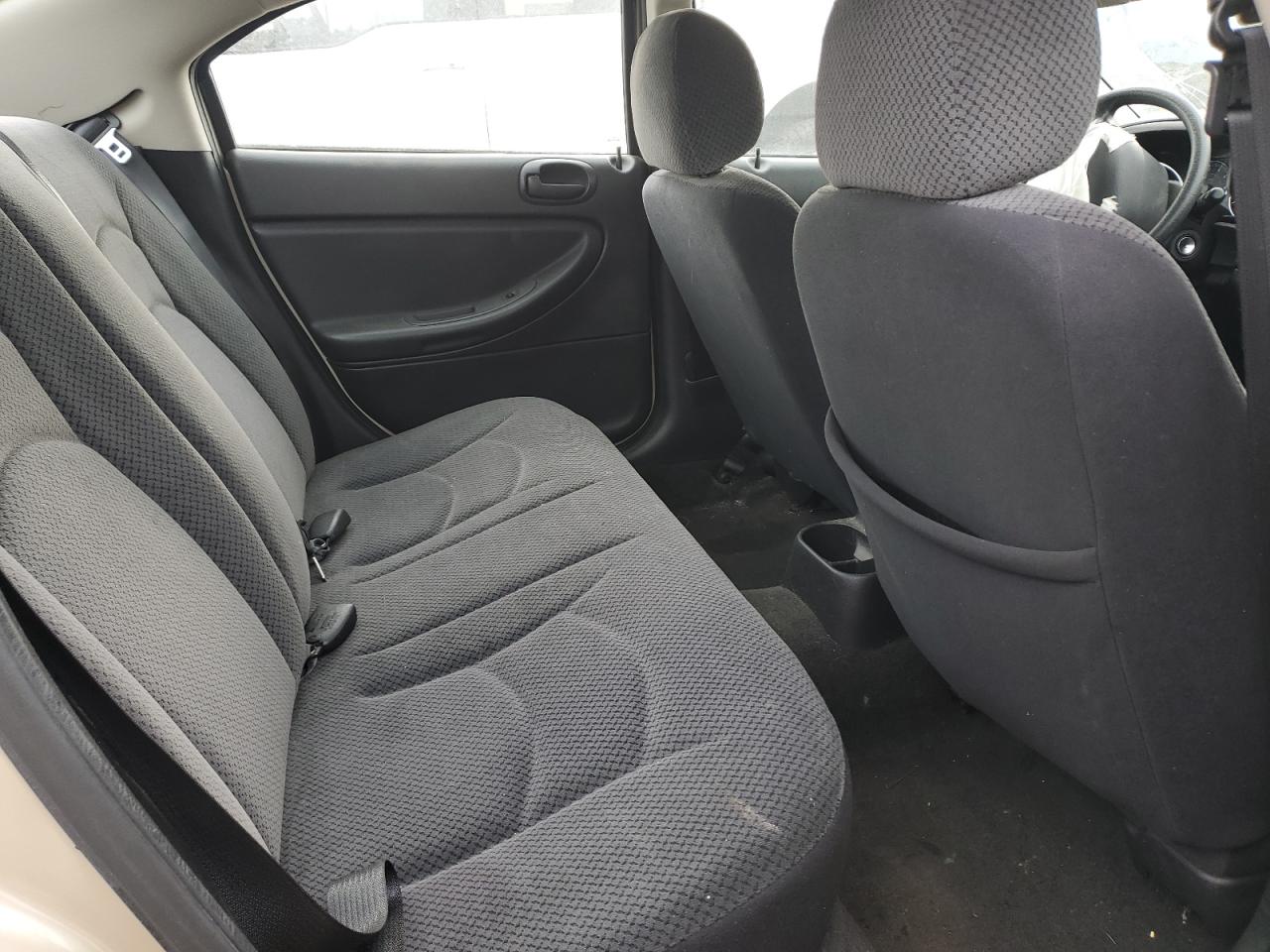 2005 Chrysler Sebring - Image 10