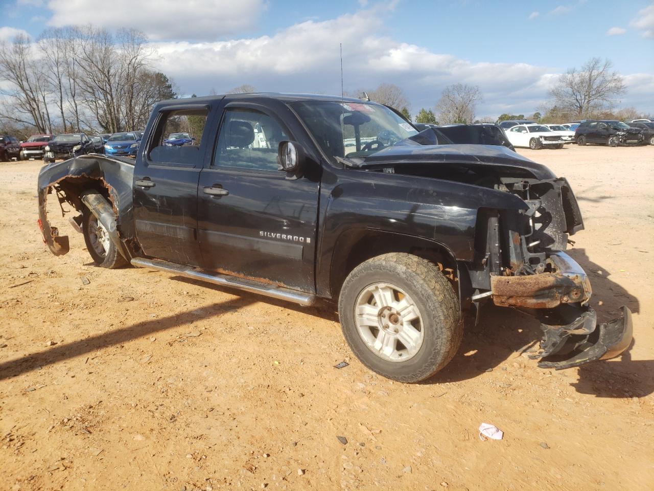 2007 Chevrolet Silverado - Image 4