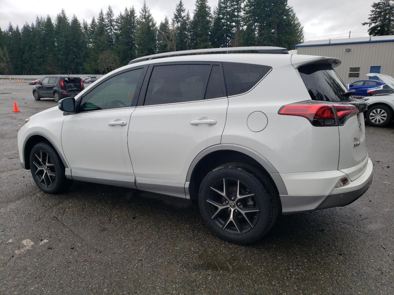 2017 Toyota RAV 4 - Image 2