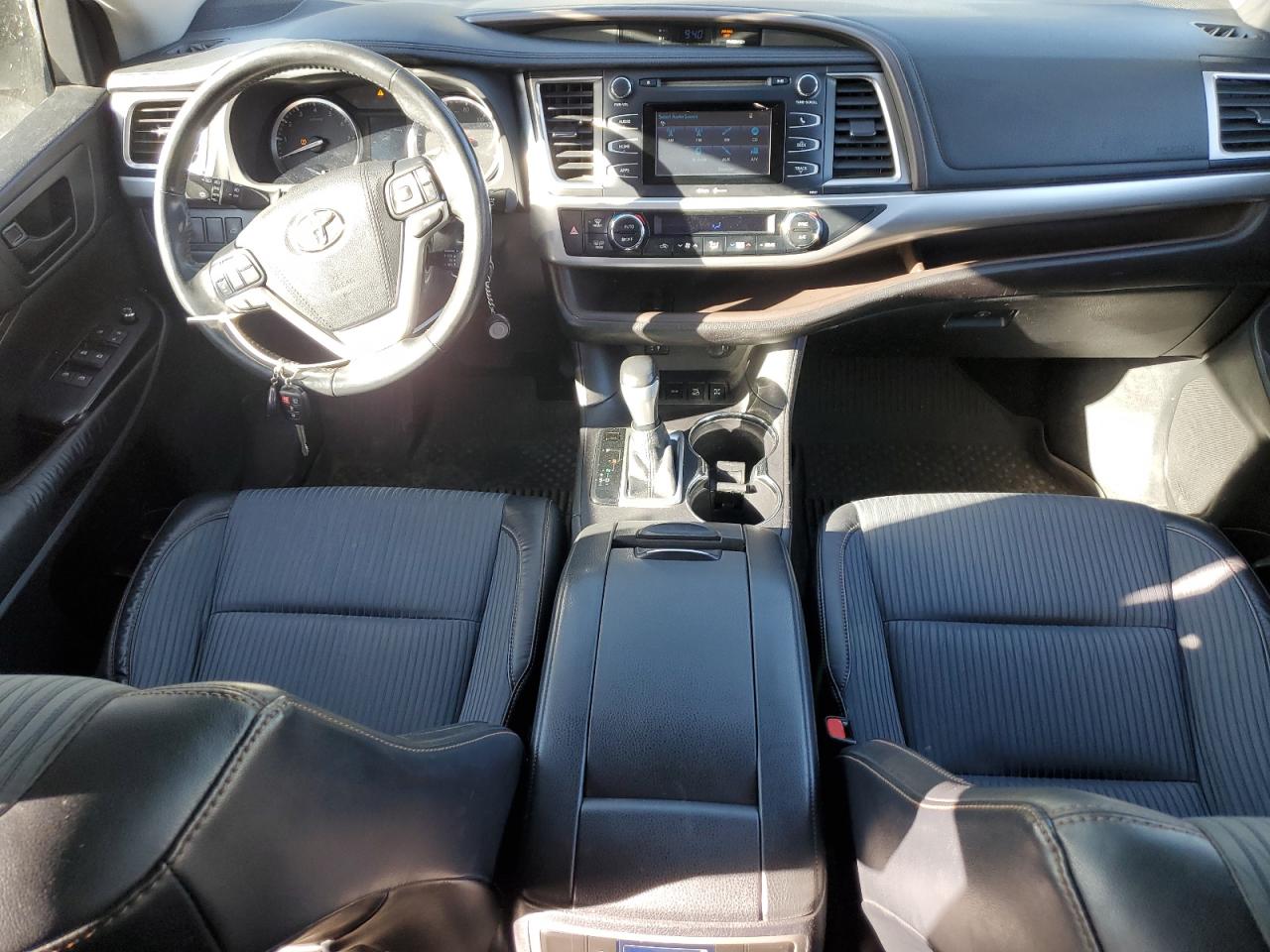 2015 Toyota Highlander - Image 8
