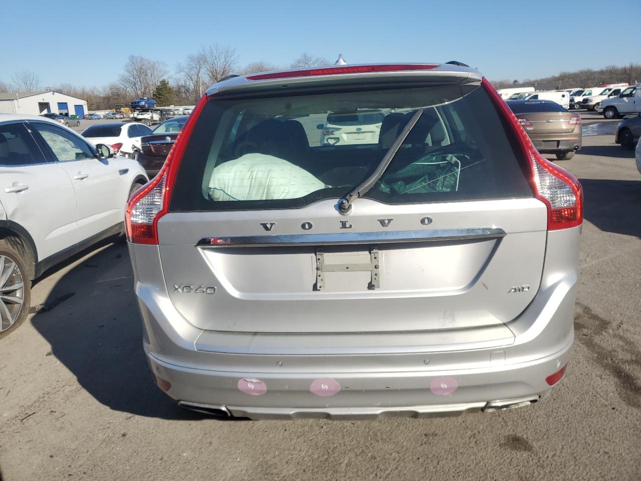 2015 Volvo XC60 - Image 6