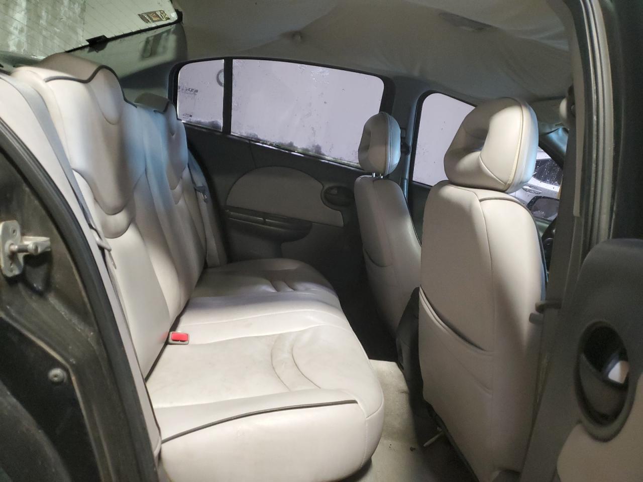 2004 Saturn ION - Image 10