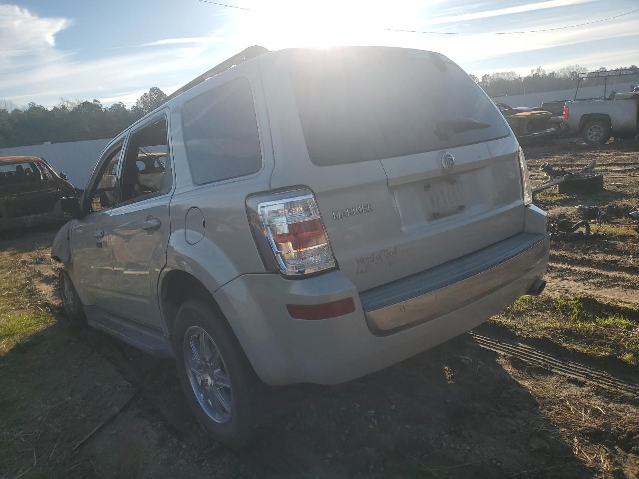 2009 Mercury Mariner - Image 2