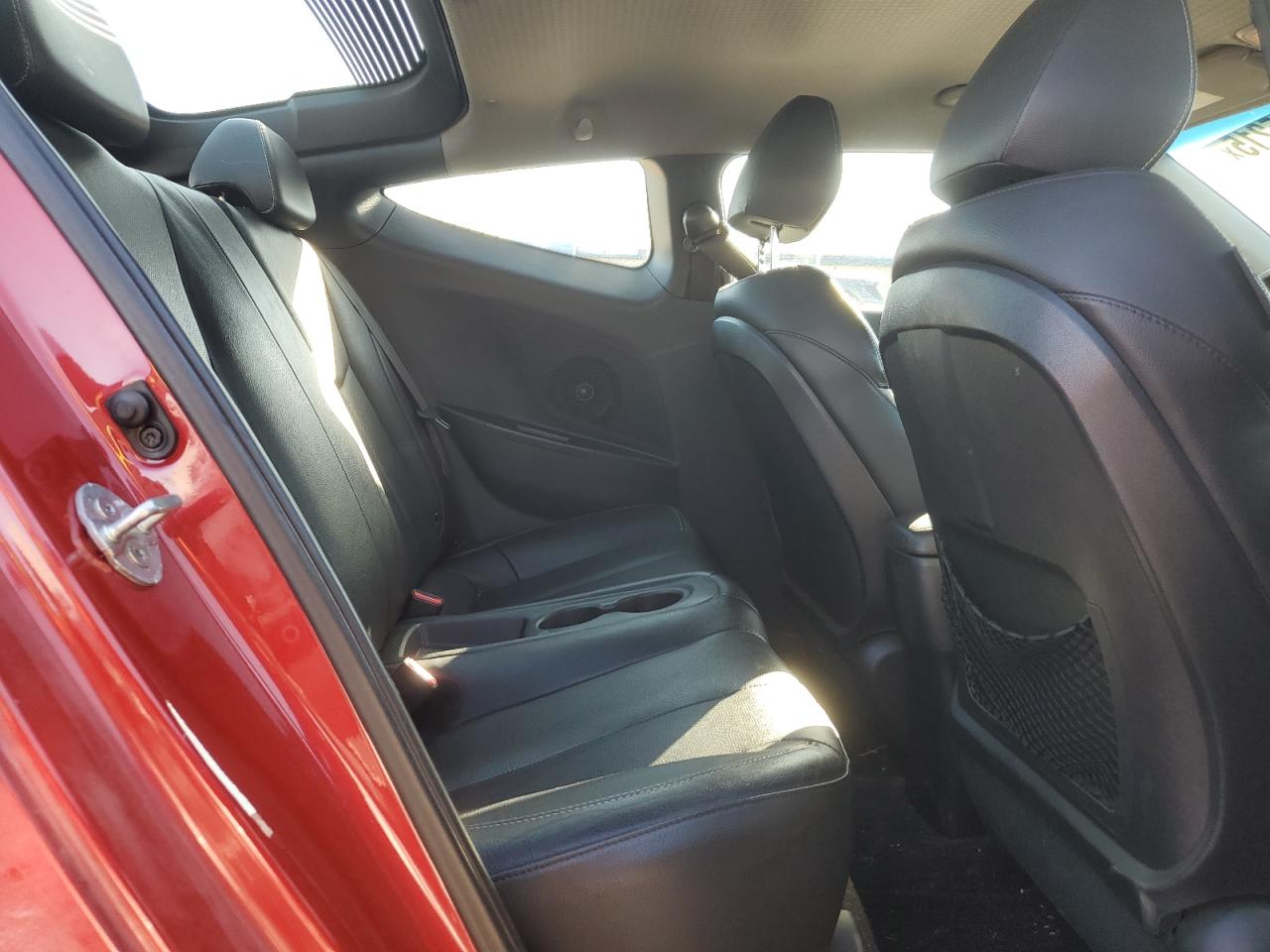 2013 Hyundai Veloster - Image 10