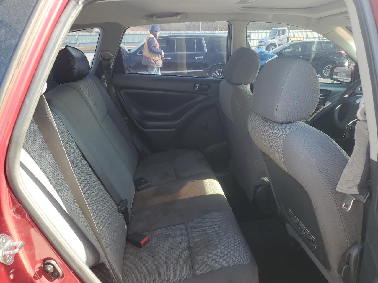 2007 Pontiac Vibe - Image 12