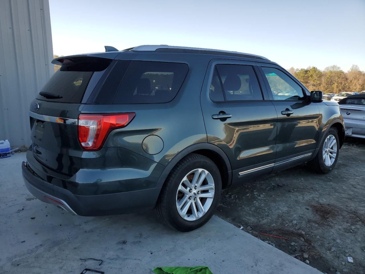 2016 Ford Explorer - Image 3
