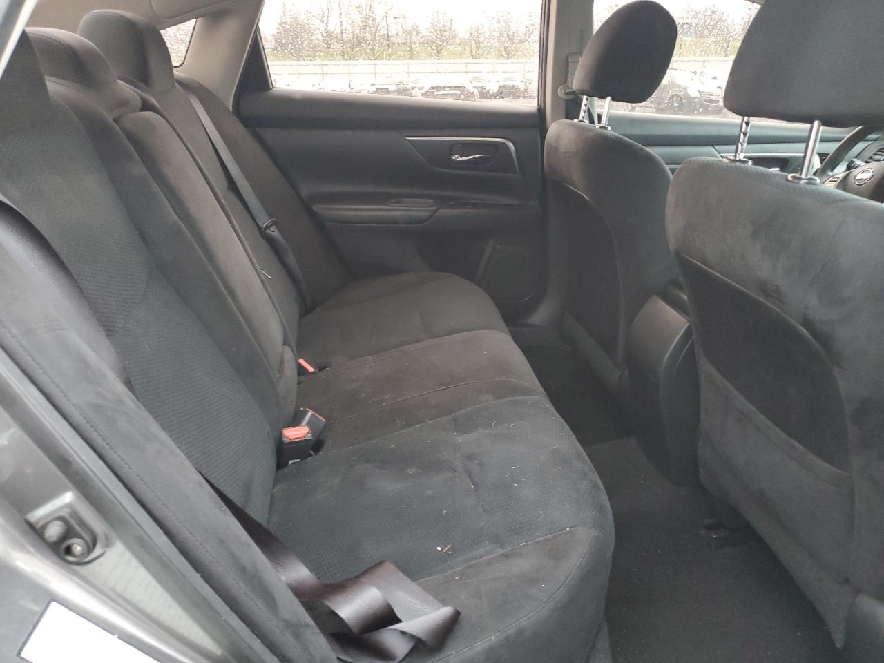 2015 Nissan Altima - Image 10