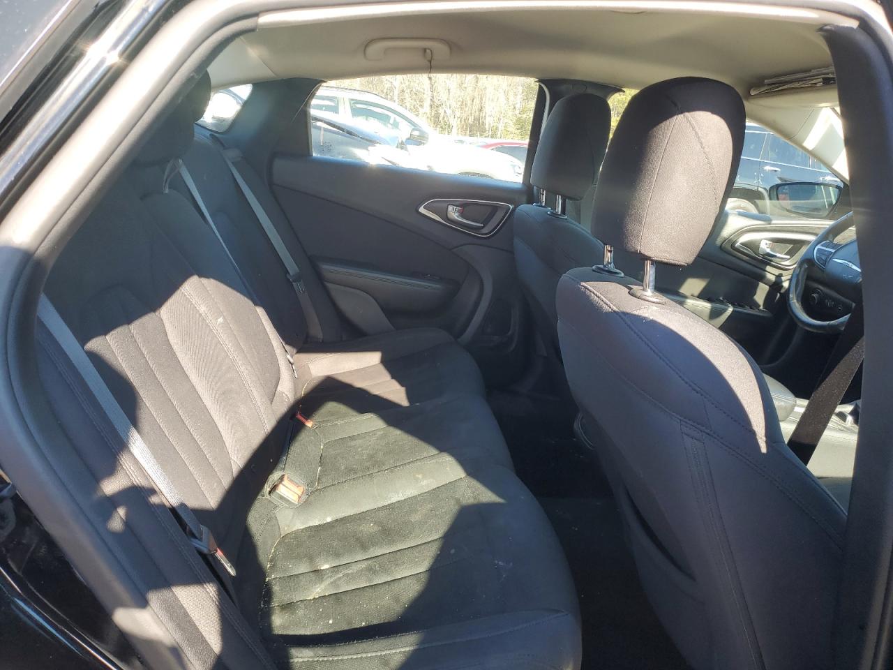 2017 Chrysler 200 - Image 10