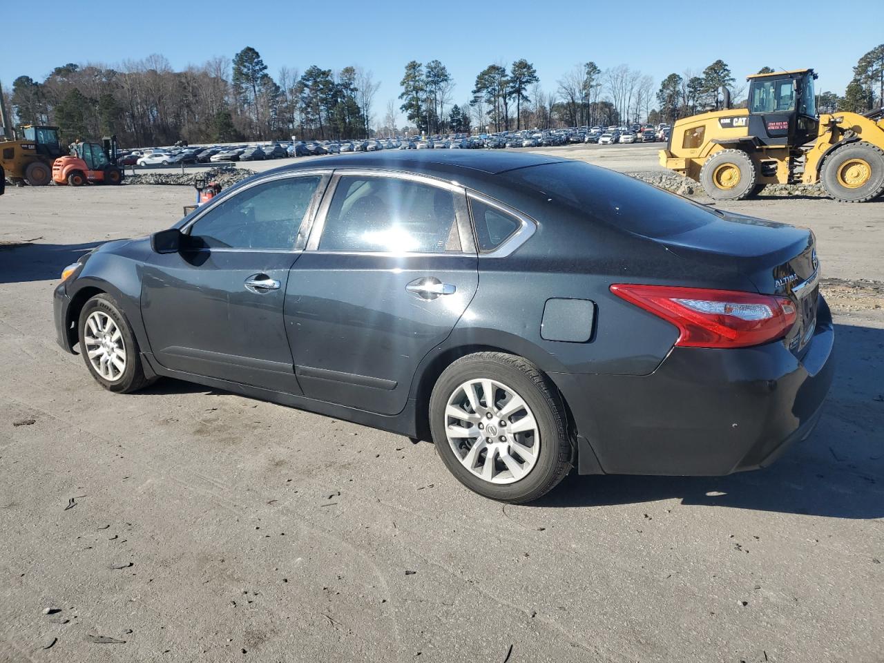 2017 Nissan Altima - Image 2