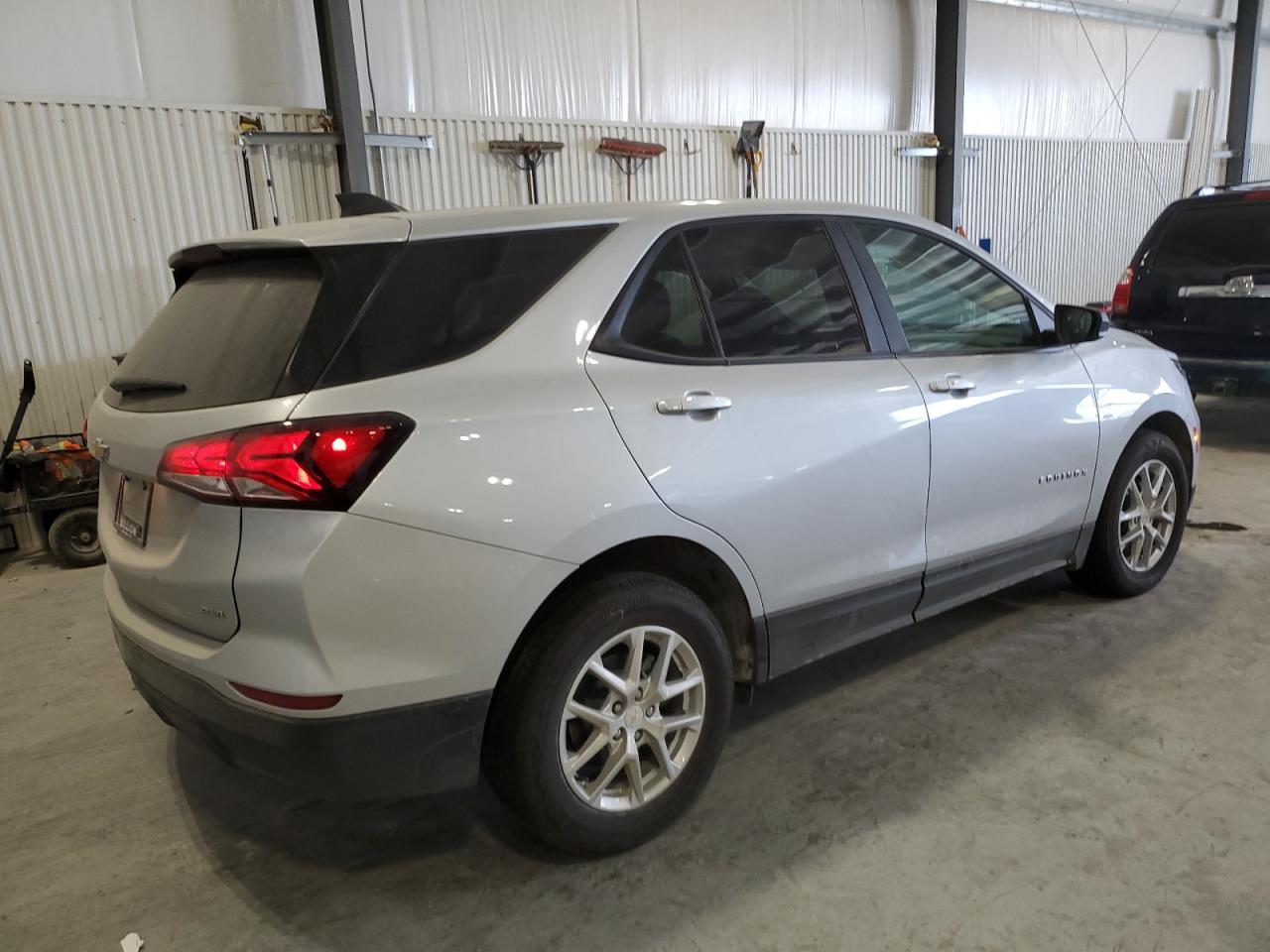 2022 Chevrolet Equinox - Image 3