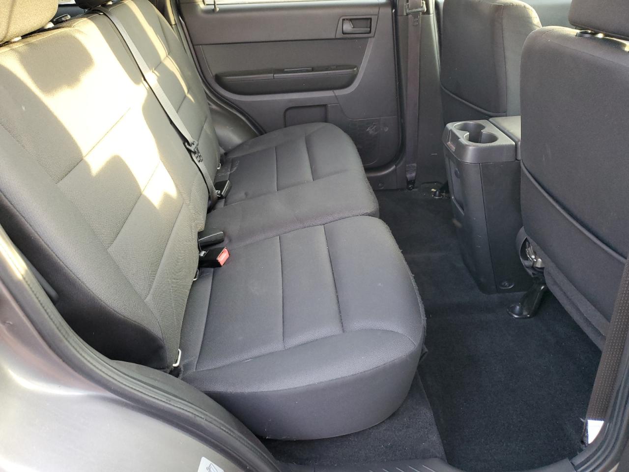 2011 Ford Escape - Image 11