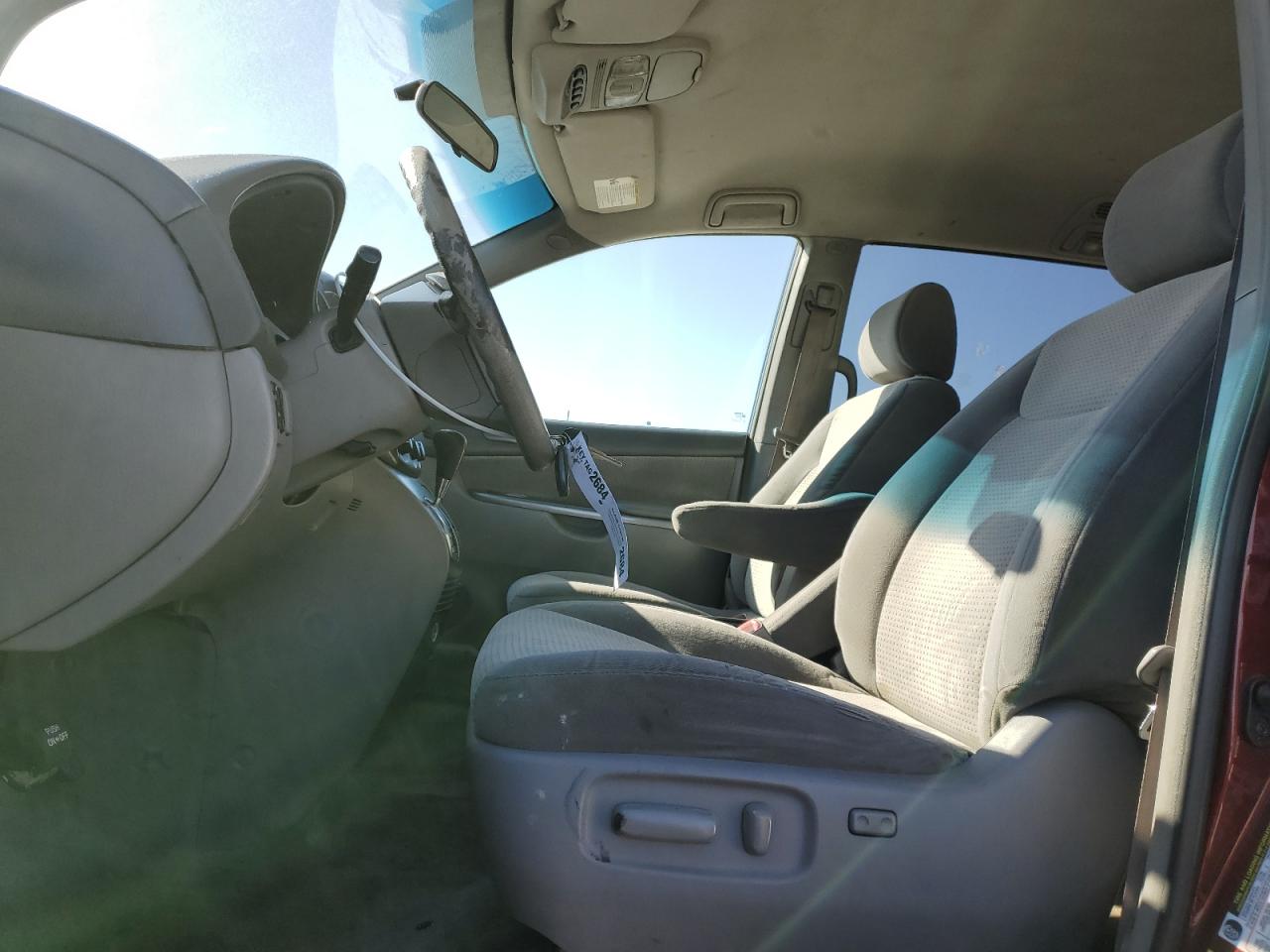 2007 Toyota Sienna - Image 7