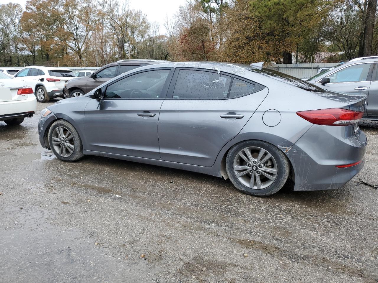 2018 Hyundai Elantra - Image 2