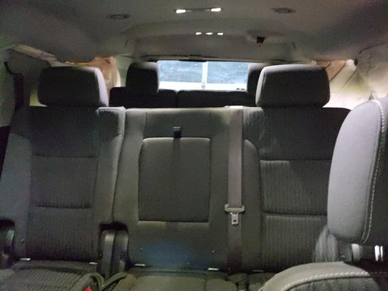 2015 GMC Yukon - Image 10