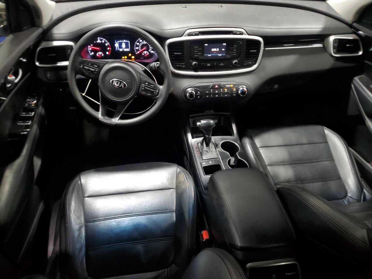 2017 Kia Sorento - Image 8
