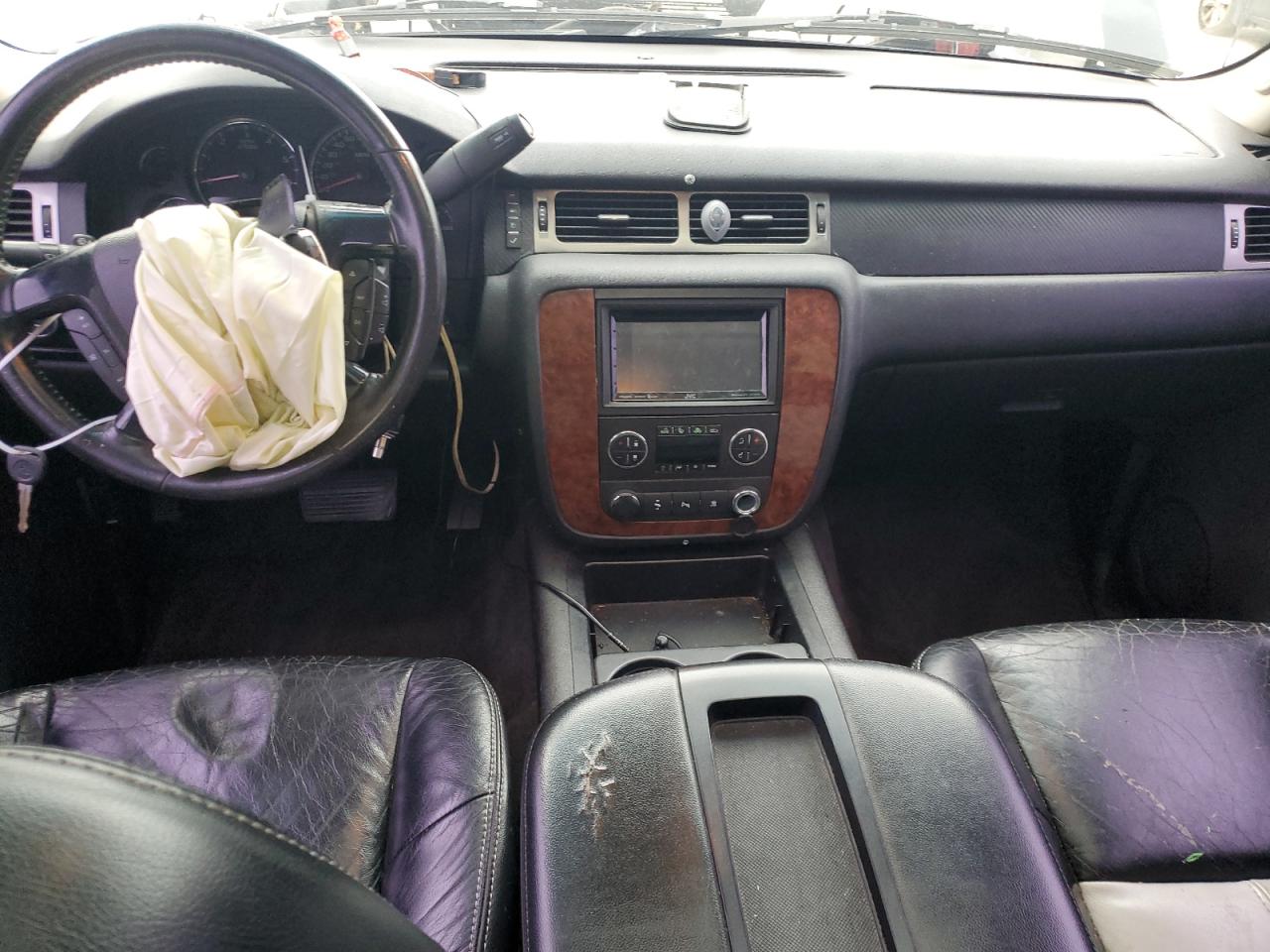 2007 Chevrolet Avalanche - Image 8