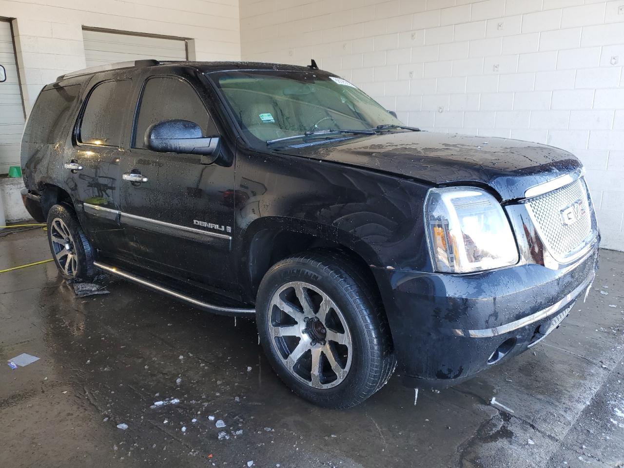 2007 GMC Yukon - Image 4