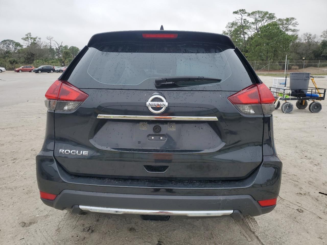 2018 Nissan Rogue - Image 6