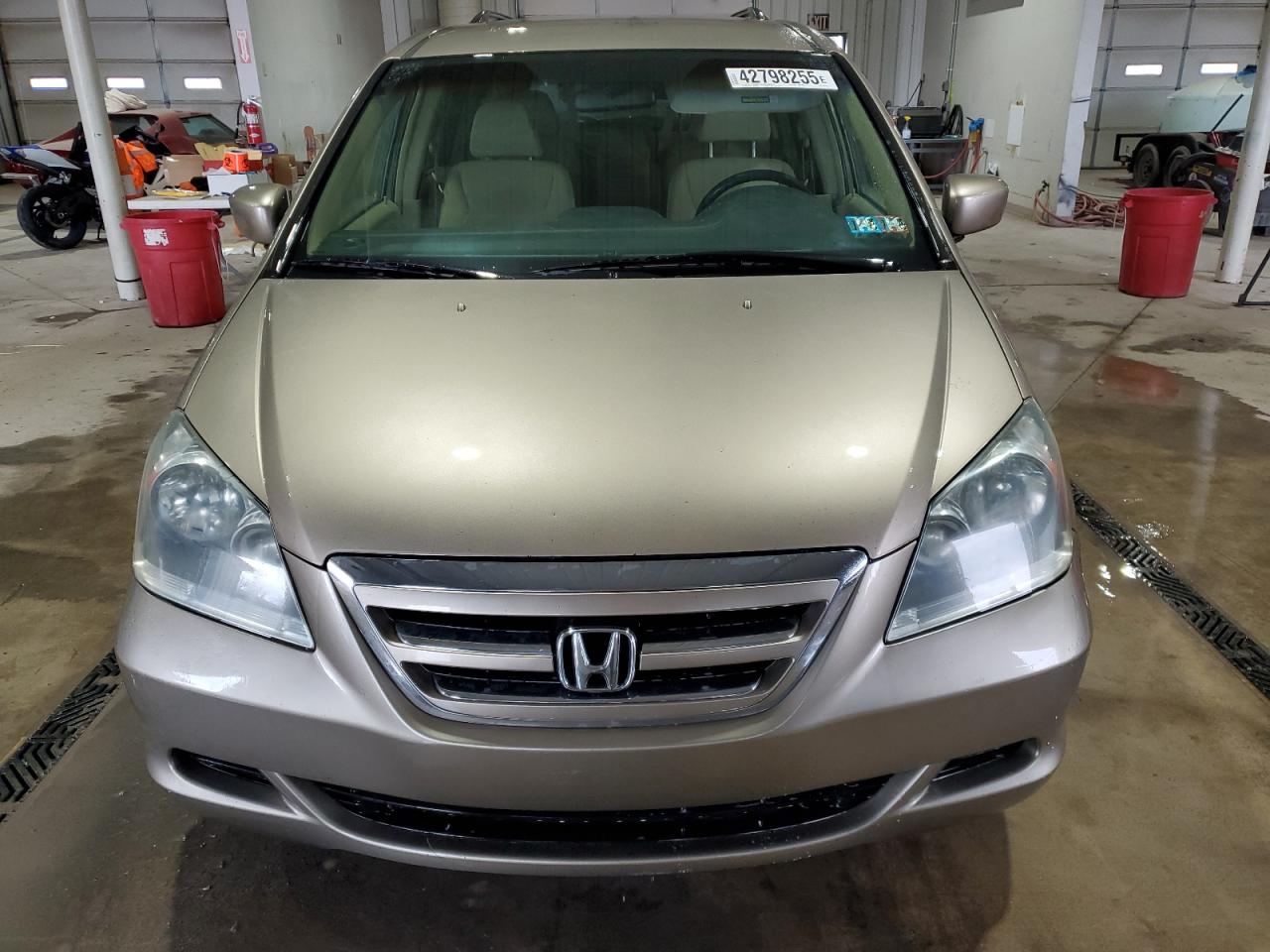2005 Honda Odyssey - Image 5
