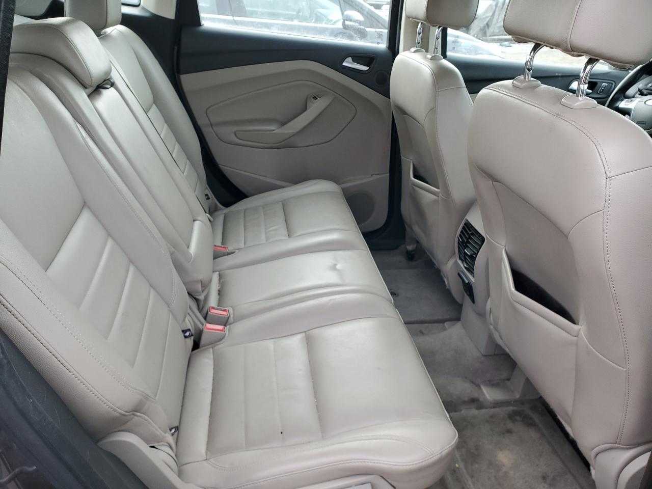 2014 Ford C-MAX - Image 11