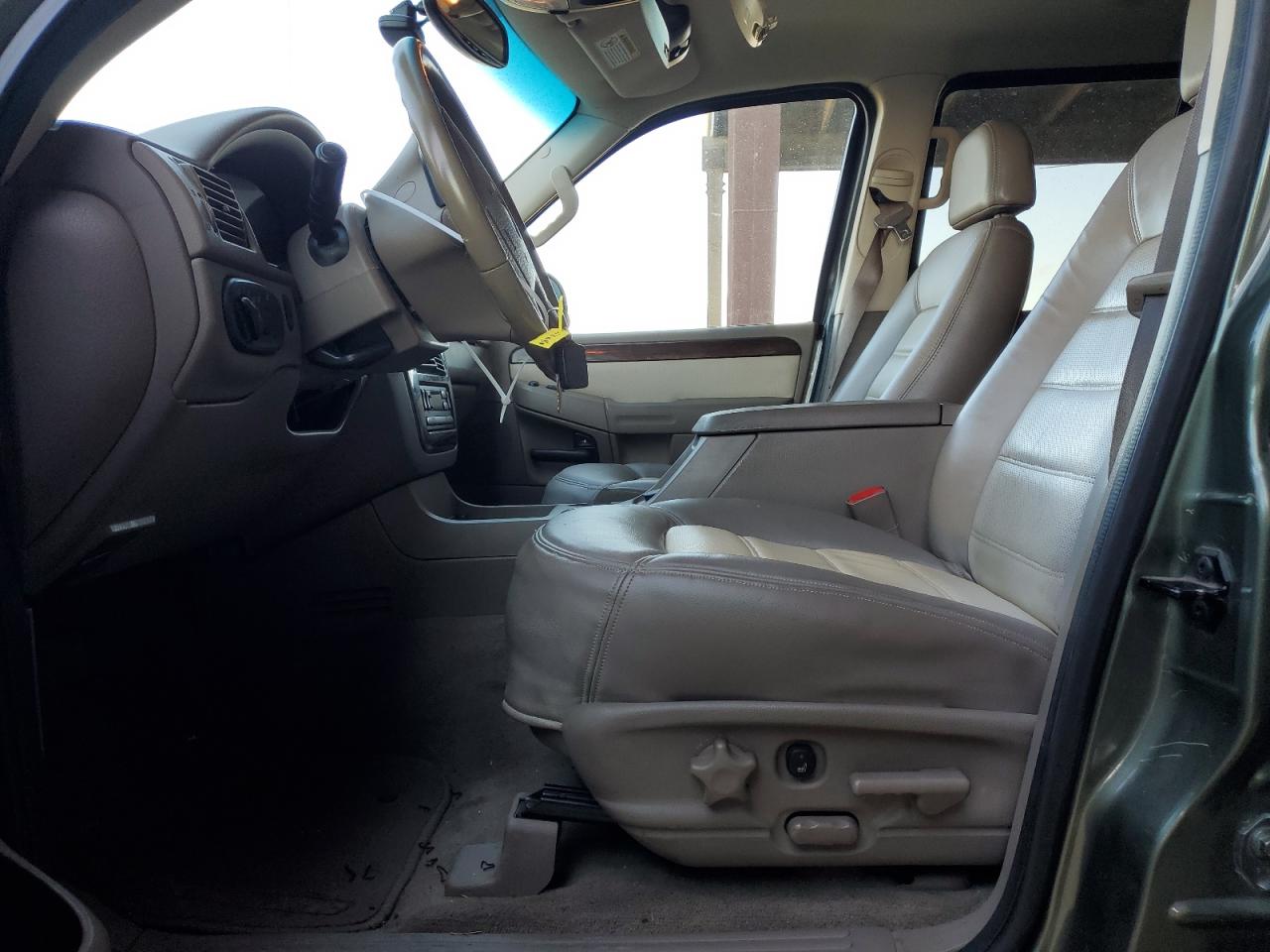 2002 Ford Explorer - Image 7