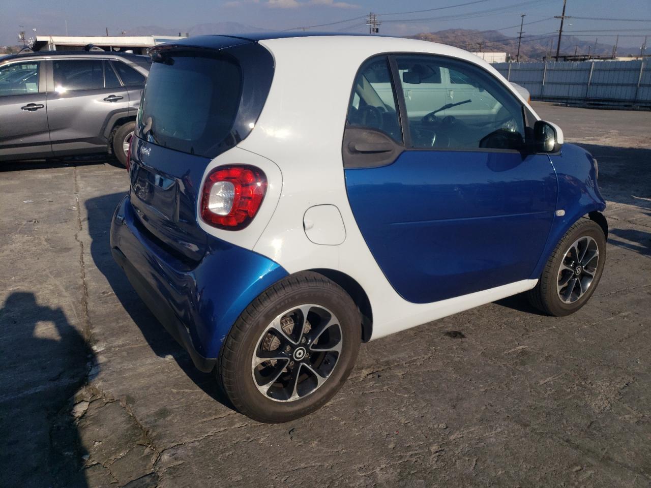 2016 Smart Fortwo - Image 3