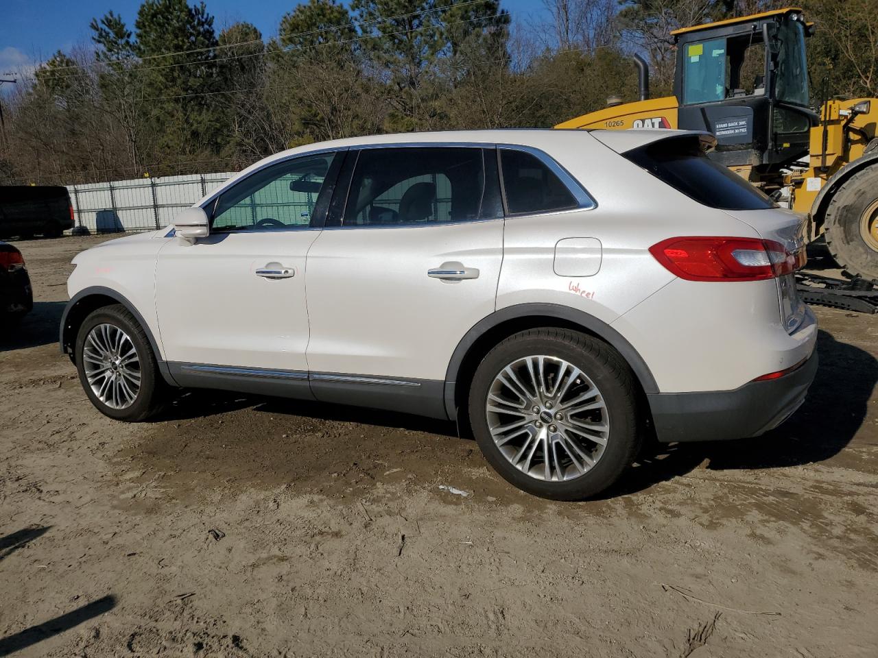 2016 Lincoln MKX - Image 2