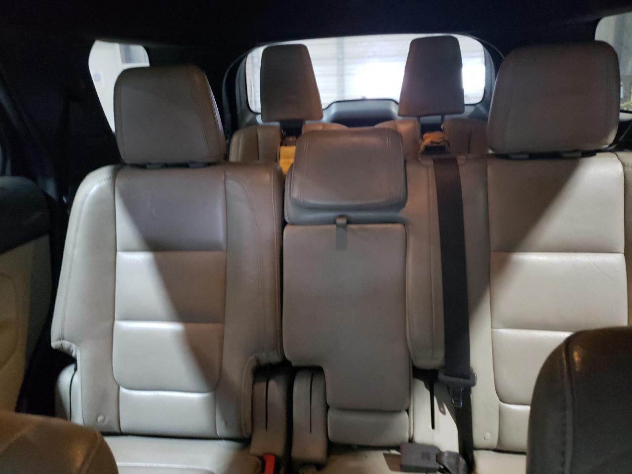 2011 Ford Explorer - Image 10