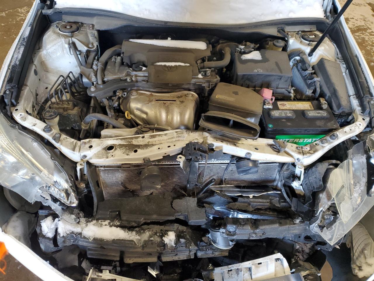 2016 Toyota Camry - Image 12