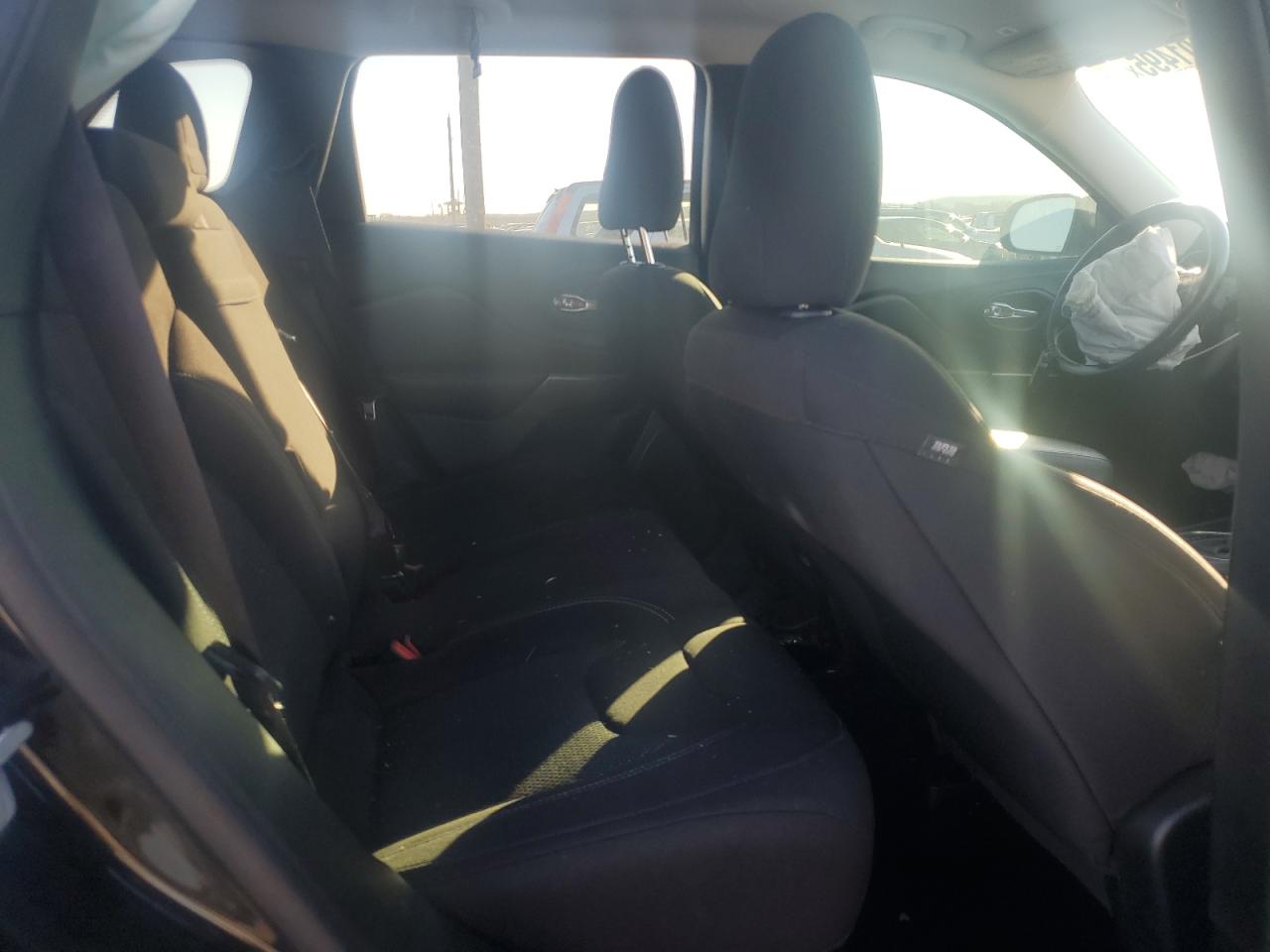 2019 Jeep Grand Cherokee - Image 11