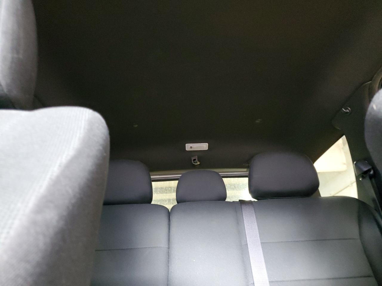 2010 Ford Escape - Image 10