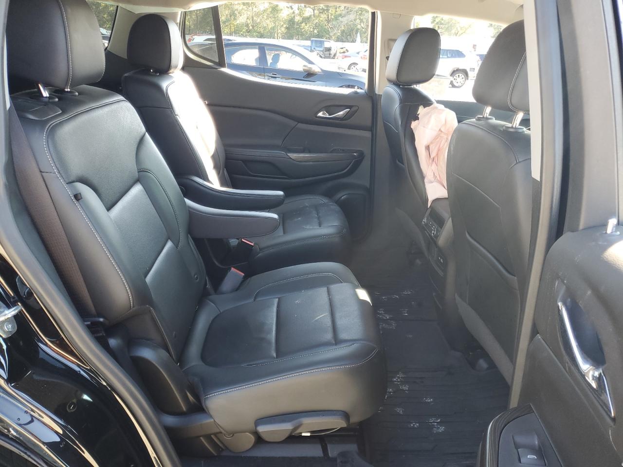 2021 GMC Acadia - Image 11