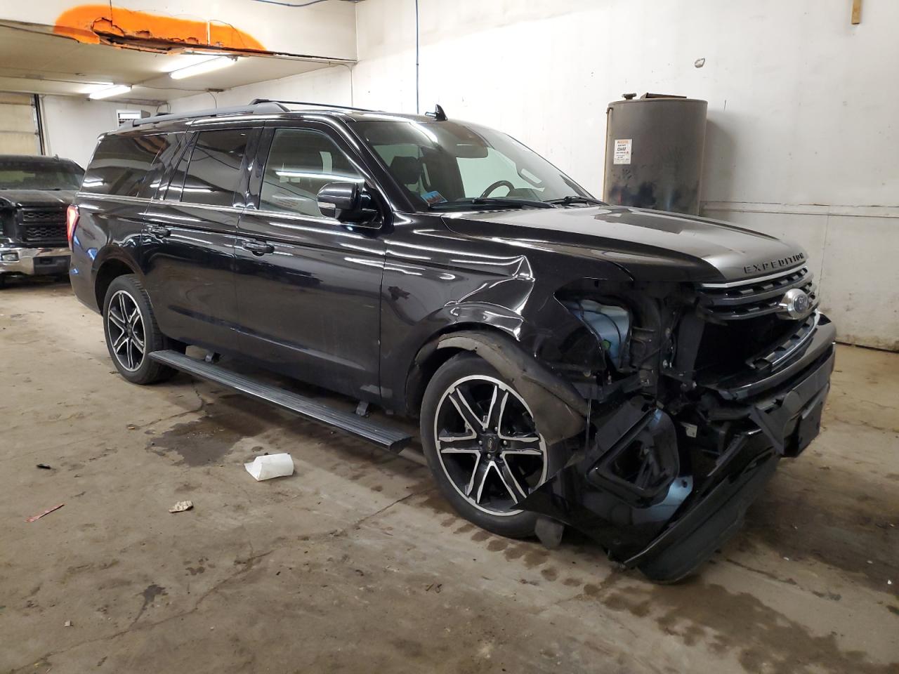 2019 Ford Expedition - Image 4