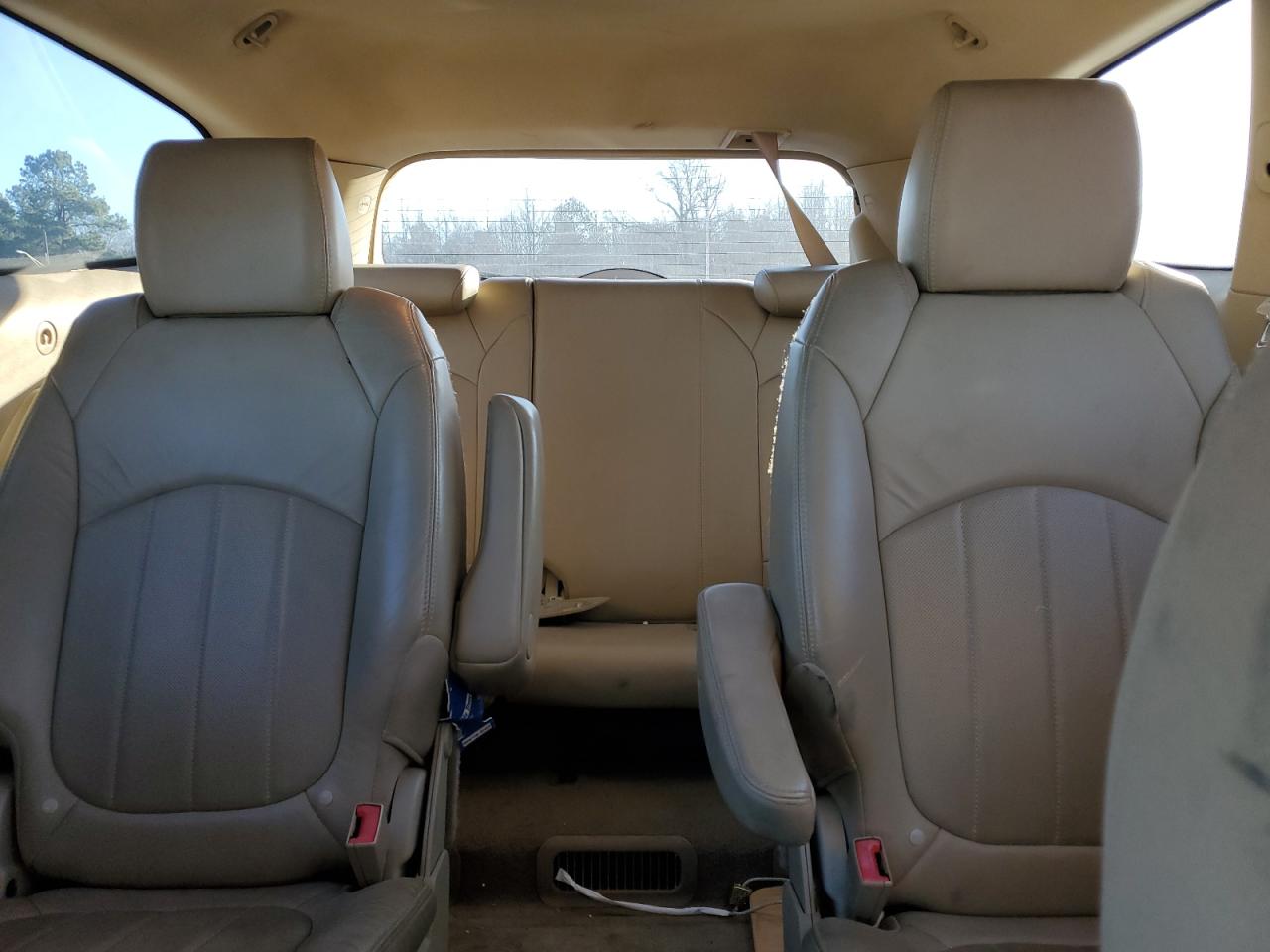 2011 Buick Enclave - Image 10