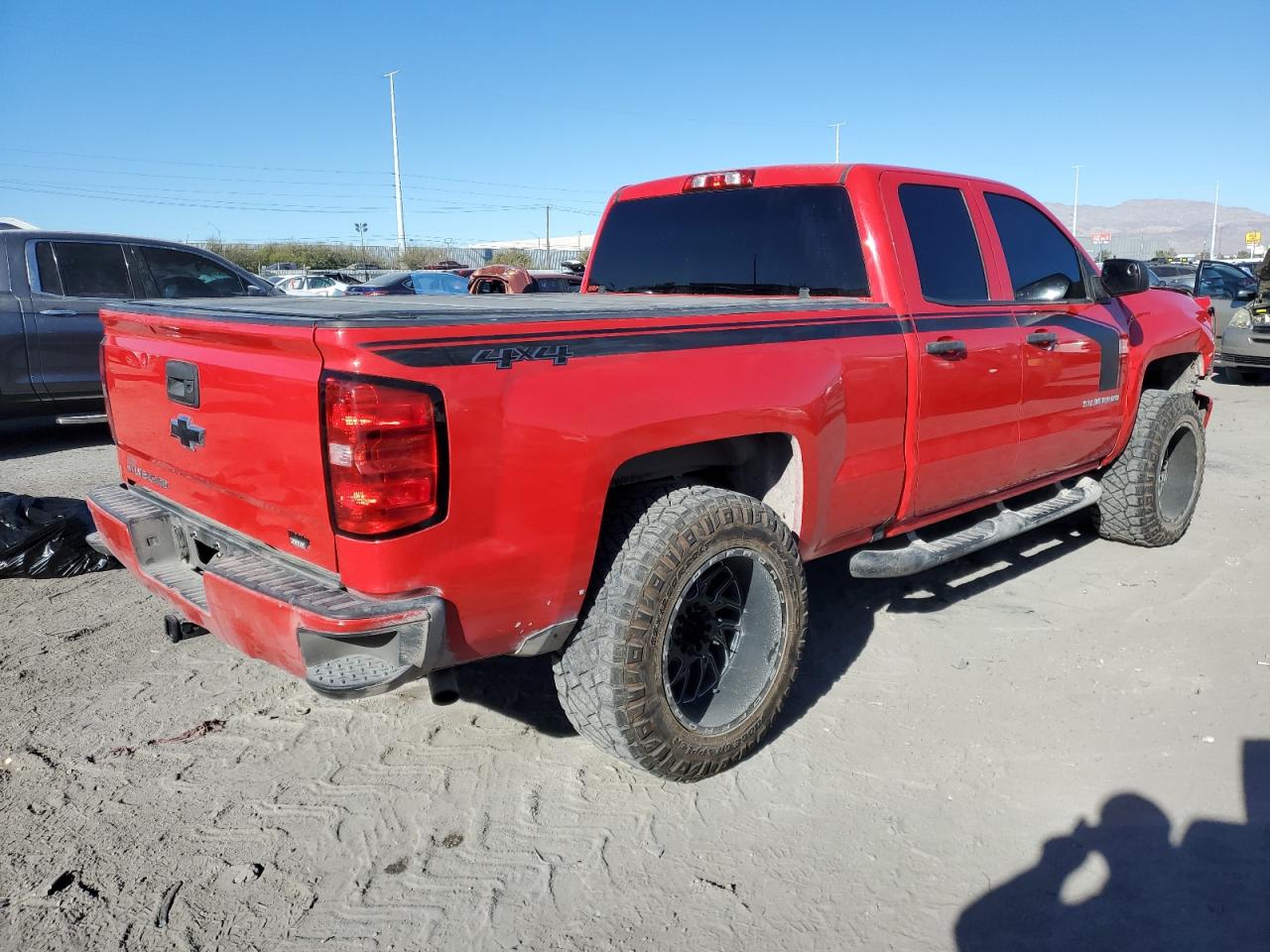 1GCVKPEC2HZ226804 CHEVROLET ALL Models 2017