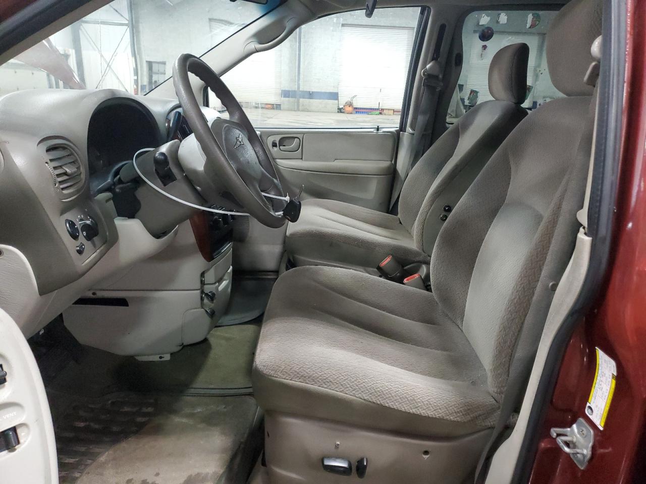 2007 Chrysler Town & Country - Image 7