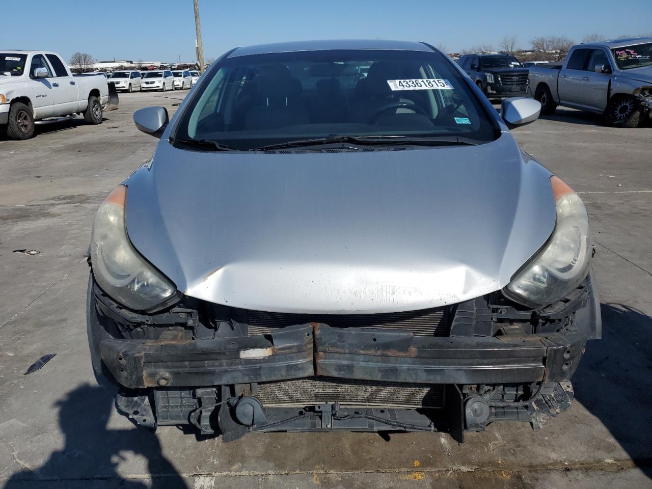 2012 Hyundai Elantra - Image 5