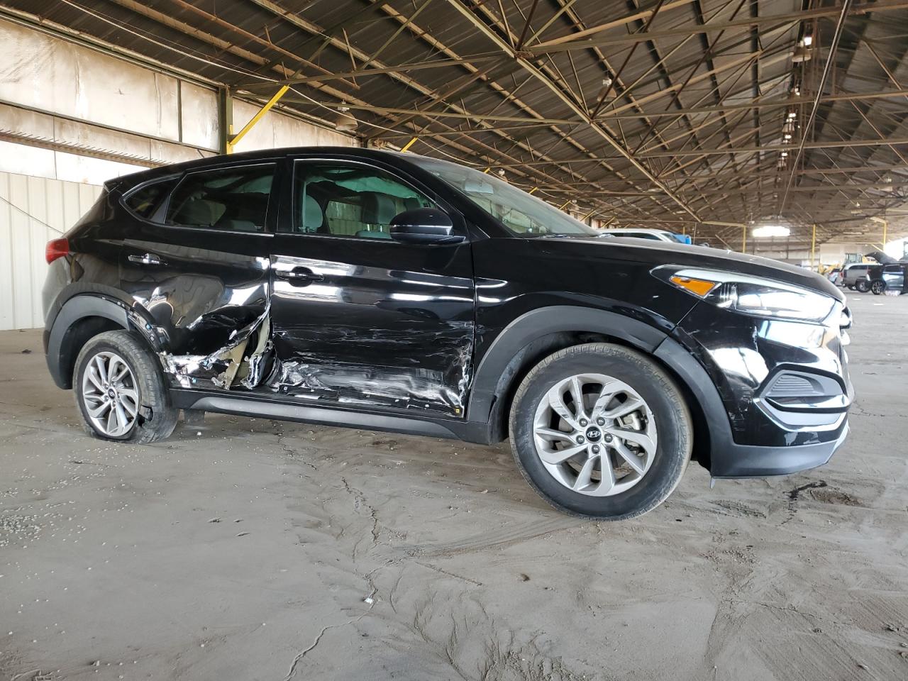 2017 Hyundai Tucson - Image 4