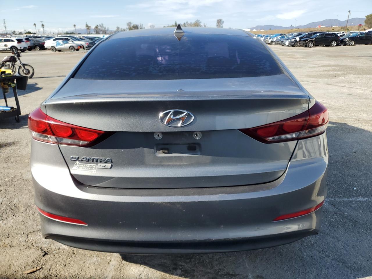 2017 Hyundai Elantra - Image 6