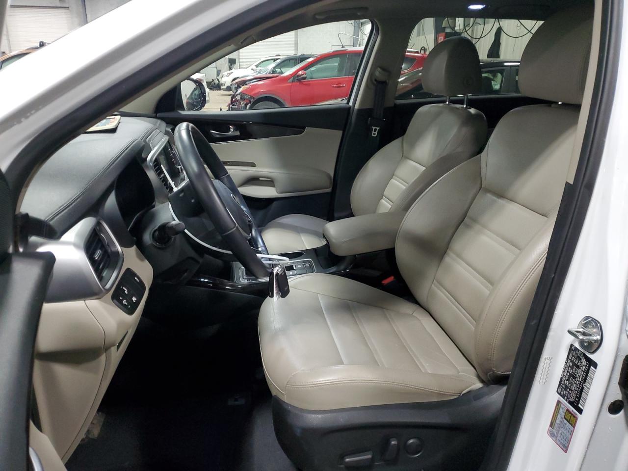 2019 Kia Sorento - Image 7