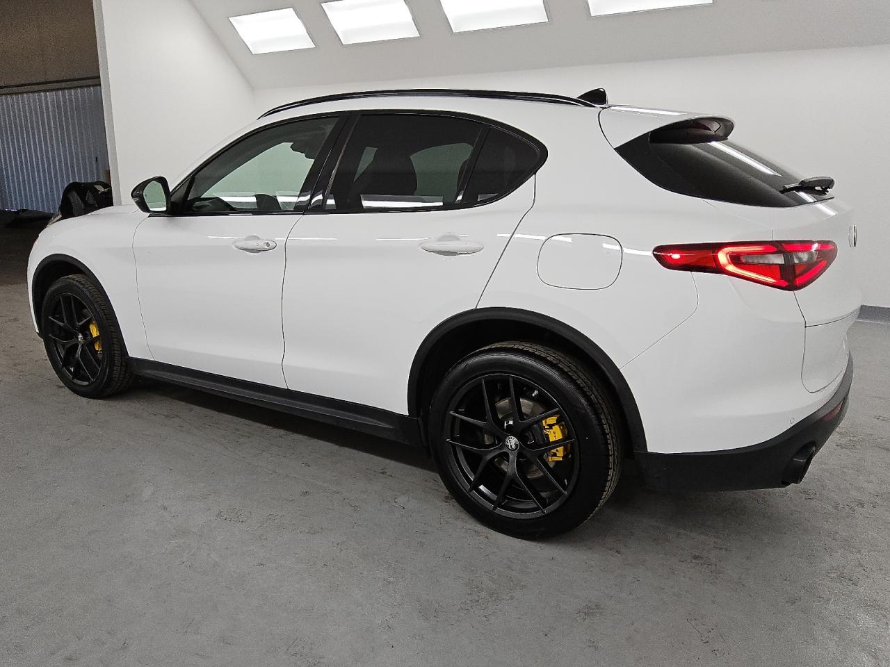 2020 Alfa Romeo Stelvio - Image 2